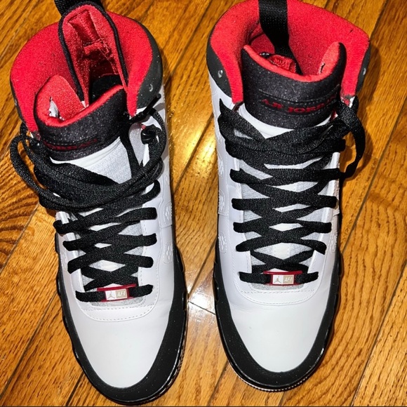 Size 11 - Picture 1 of 6